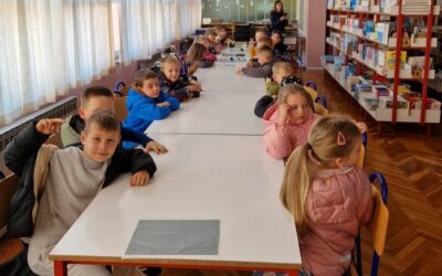 ZEČIĆI I JEŽIĆI U ŠKOLSKOJ KNJIŽNICI